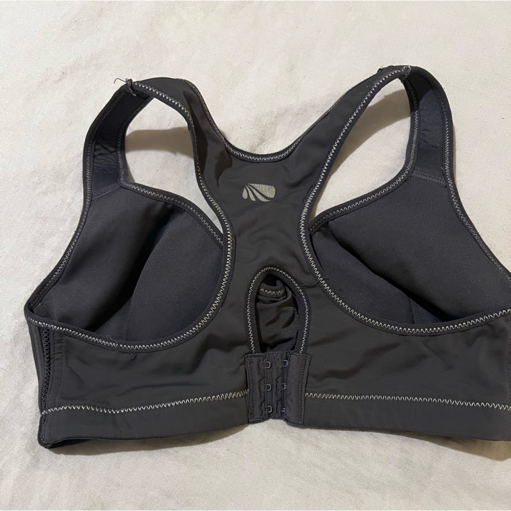Workout bra - Picture 2 of 3